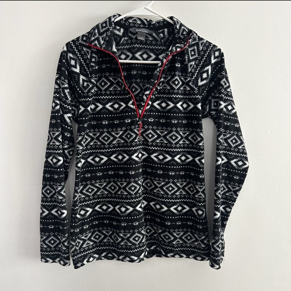 Black and White Patterned Pullover